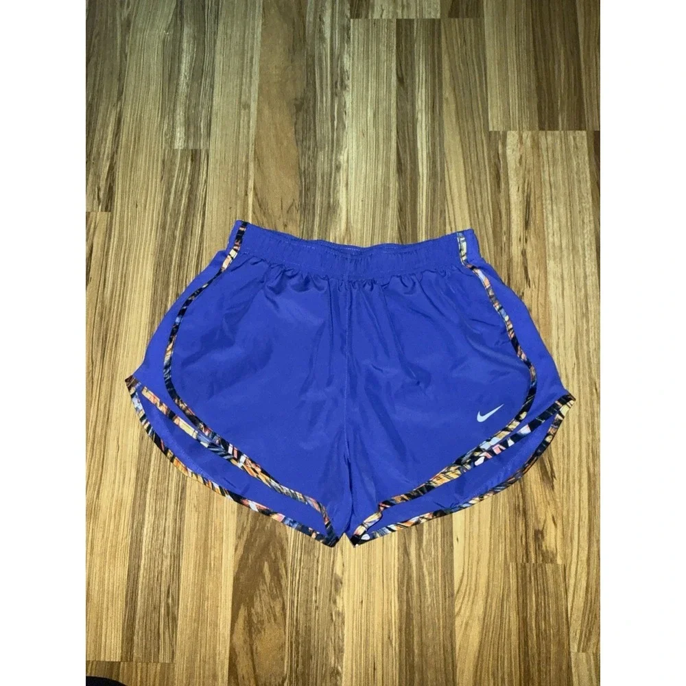 Nike Dri-Fit Women's Sz M Medium Purple Running Shorts Activewear‎
